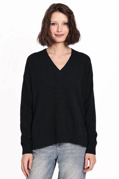 MR Long and Lean V-Neck, Black-Minnie Rose