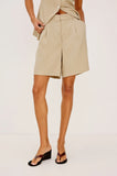 Zamora Shorts, Almond-Rails