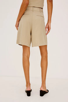 Zamora Shorts, Almond-Rails