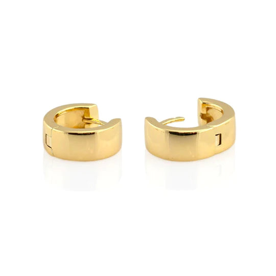 Wide Hinge Huggie earring, Gold-Kris Nations